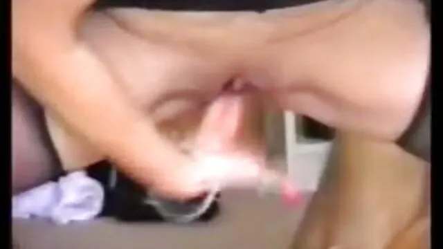 Chupando una polla para ser follada por la otra también videos xxx gratis español