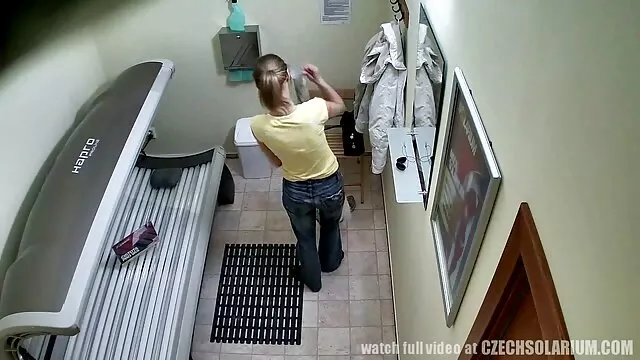Seré amable y videosxxxen español te daré un vistazo a mis bragas JOI